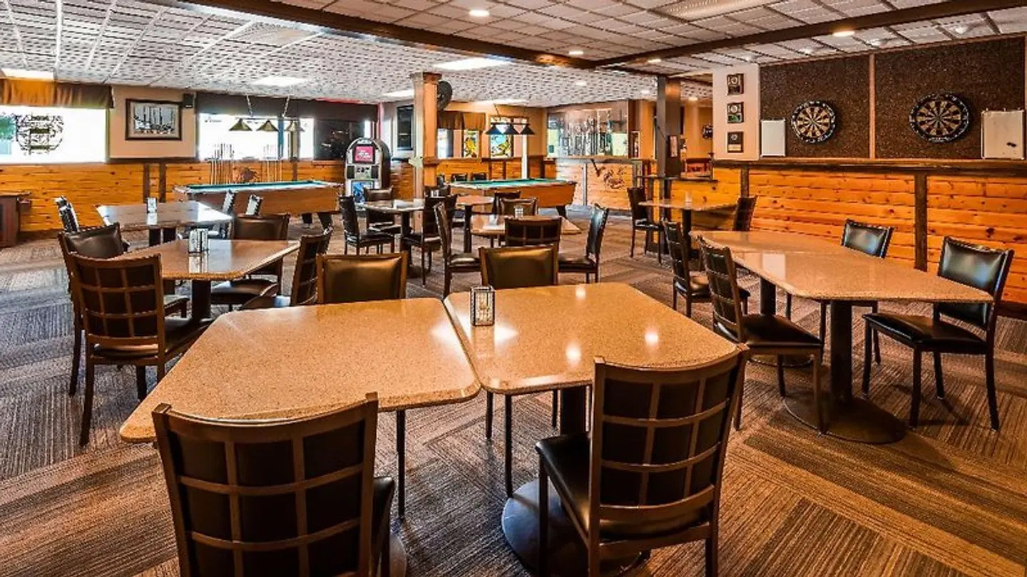 Best Western Bidarka Inn Bar