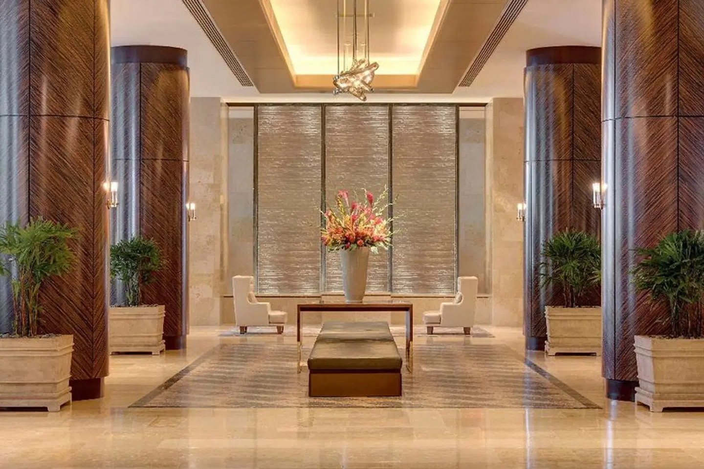 Hilton Americas Houston LOUNGE_LOBBY