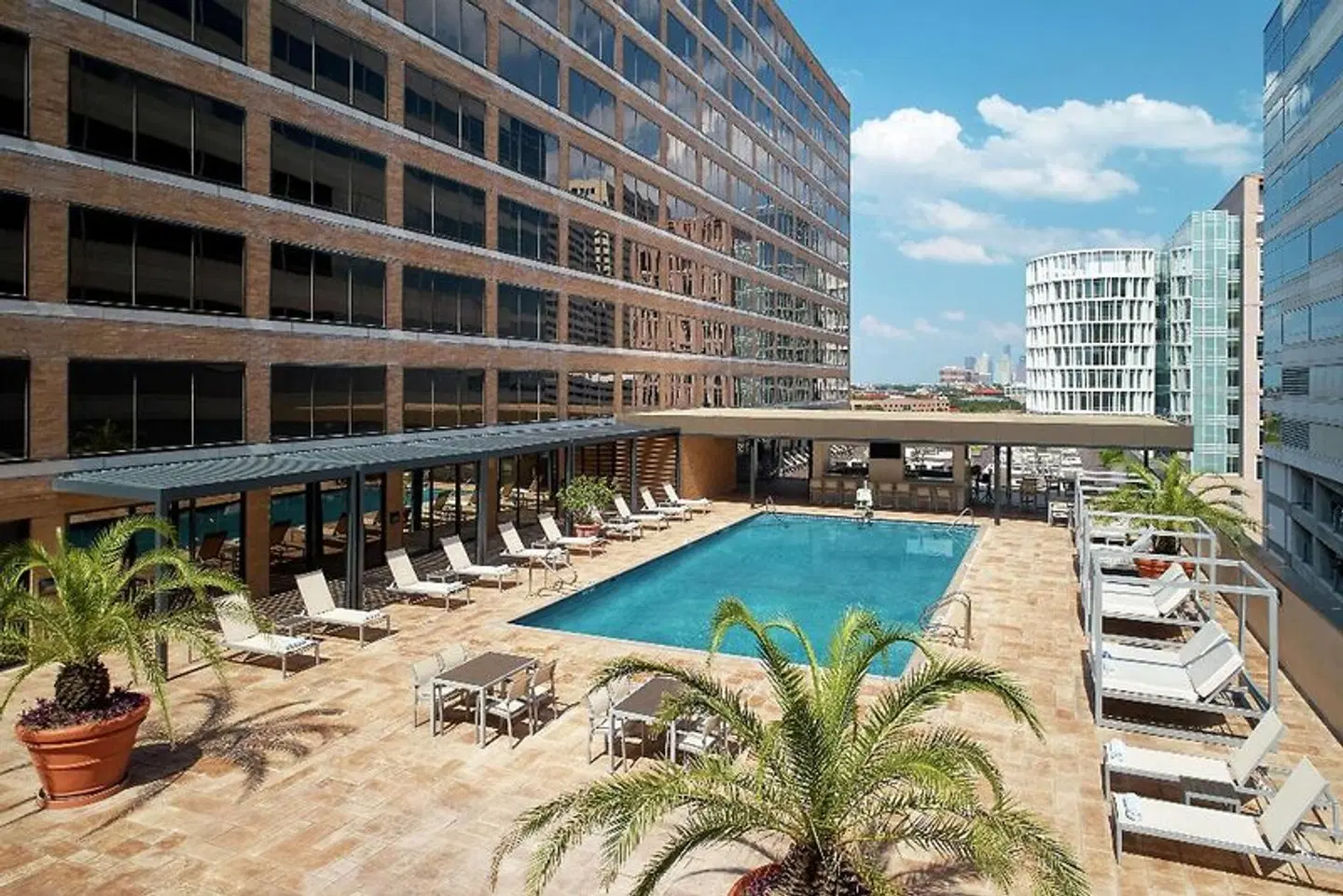 Hilton Houston Plaza/Medical Center OUTDOOR_POOL