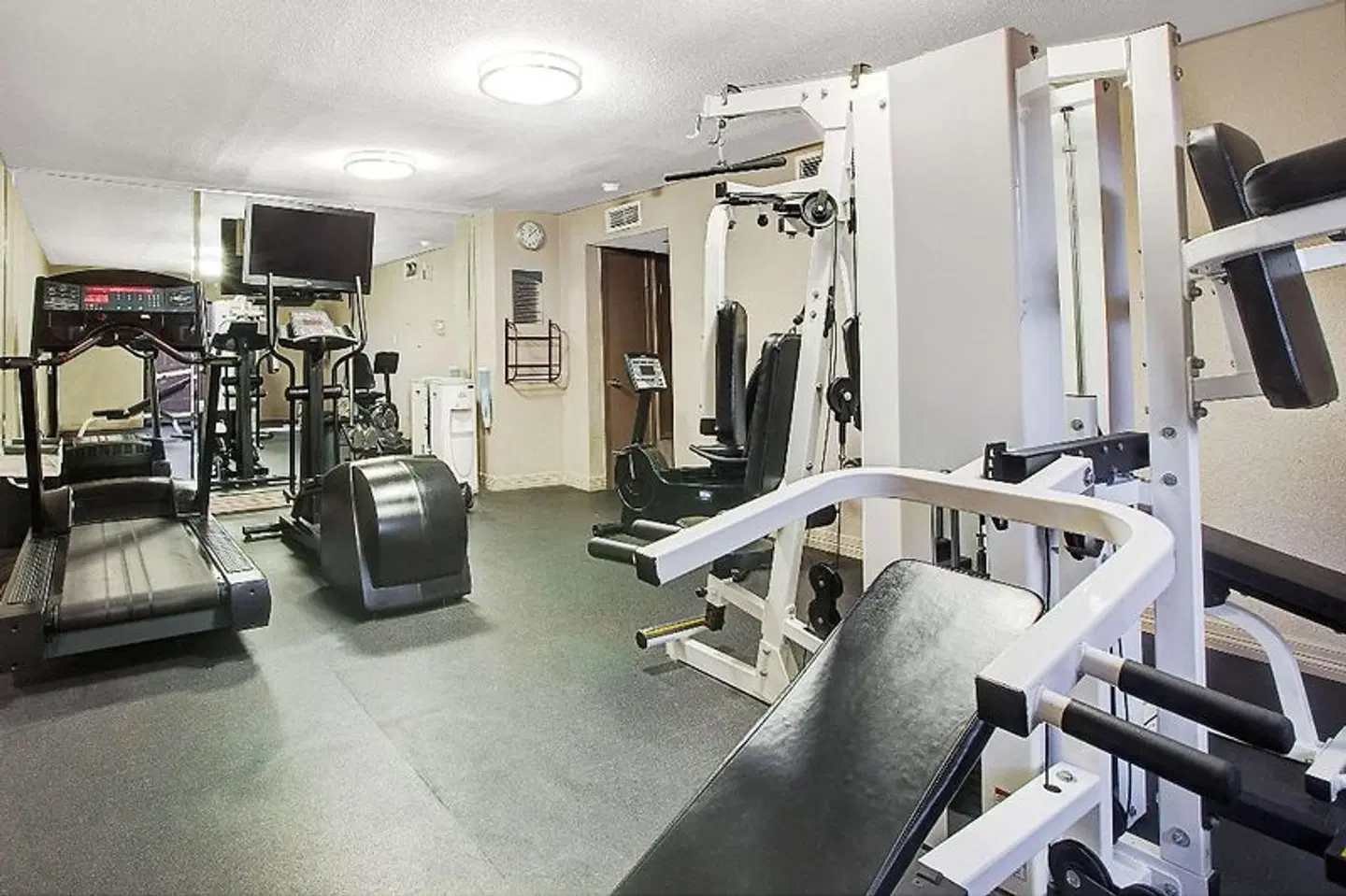 Ramada by Wyndham Houston Intercontinental Airport South SPORTS_AND_LEISURE