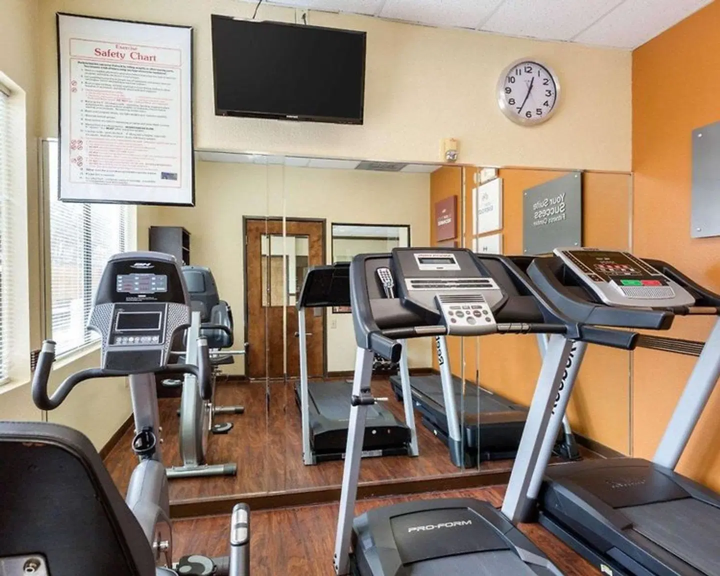 Comfort Suites Bush Intercontinental Airport SPORTS_AND_LEISURE