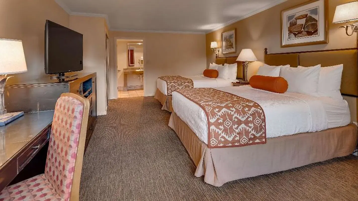 Best Western Plus Arroyo Roble Hotel & Creekside Villas ROOM_EXAMPLE