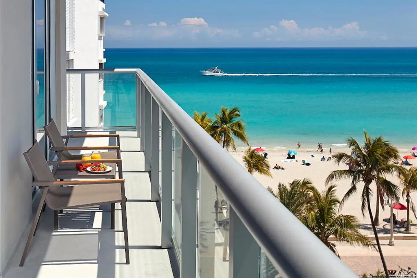 Costa Hollywood Beach Resort Strand