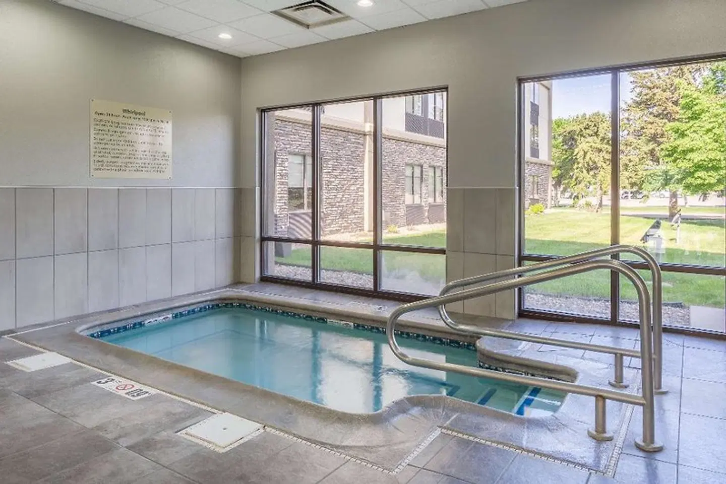 Hampton Inn Sioux Falls HEALTH_BEAUTY