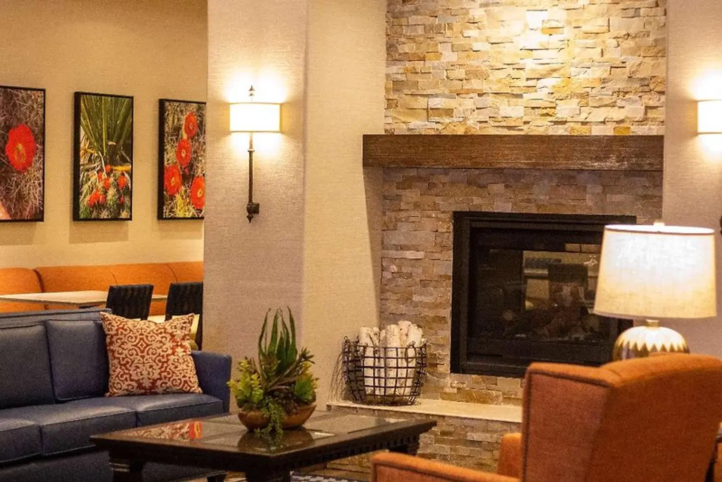 Best Western Plus A Wayfarer's Inn & Suites LOUNGE_LOBBY