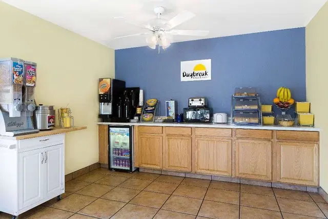 Days Inn by Wyndham Kingman West LOUNGE_LOBBY
