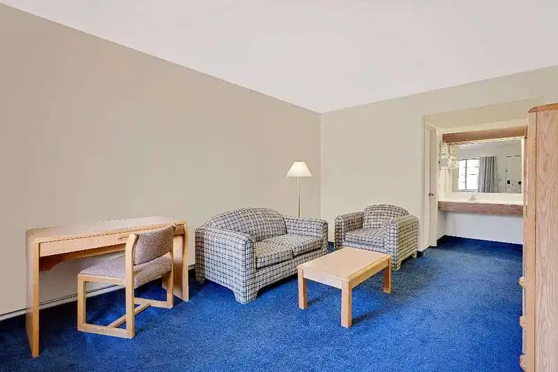 Days Inn & Suites by Wyndham Needles – Hotelfoto