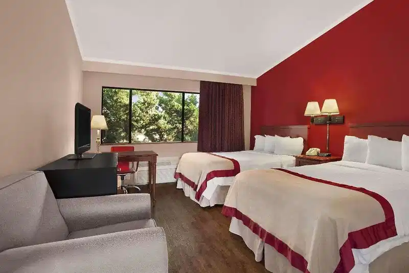 Ramada by Wyndham Torrance – Hotelfoto