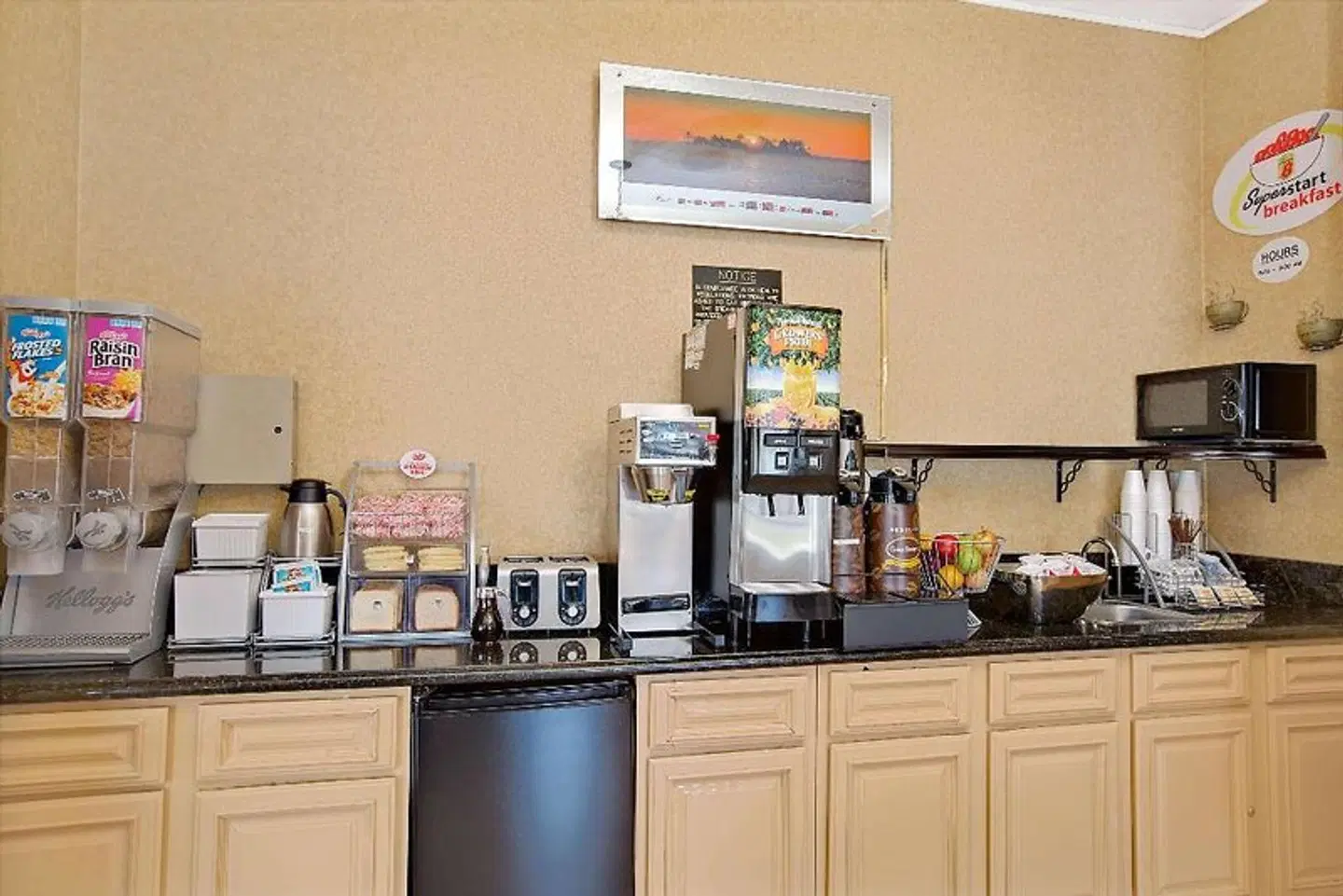 Super 8 by Wyndham Inglewood/LAX/LA Airport Bar