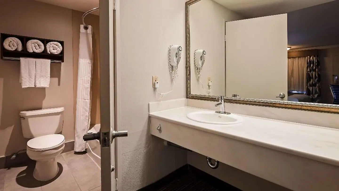 Best Western Galleria Inn, Redondo Beach Badezimmer