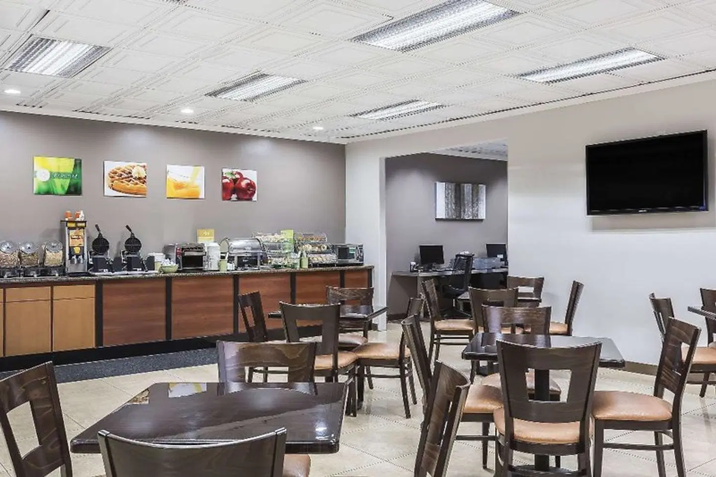 Comfort Inn & Suites LAX Airport Inglewood Bar