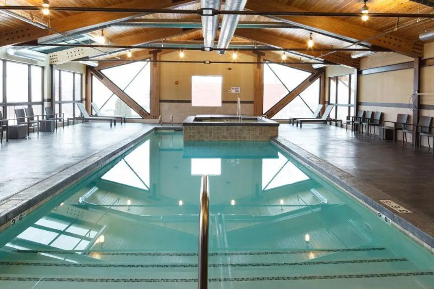 Quality Inn & Suites 49'er Hallenbad