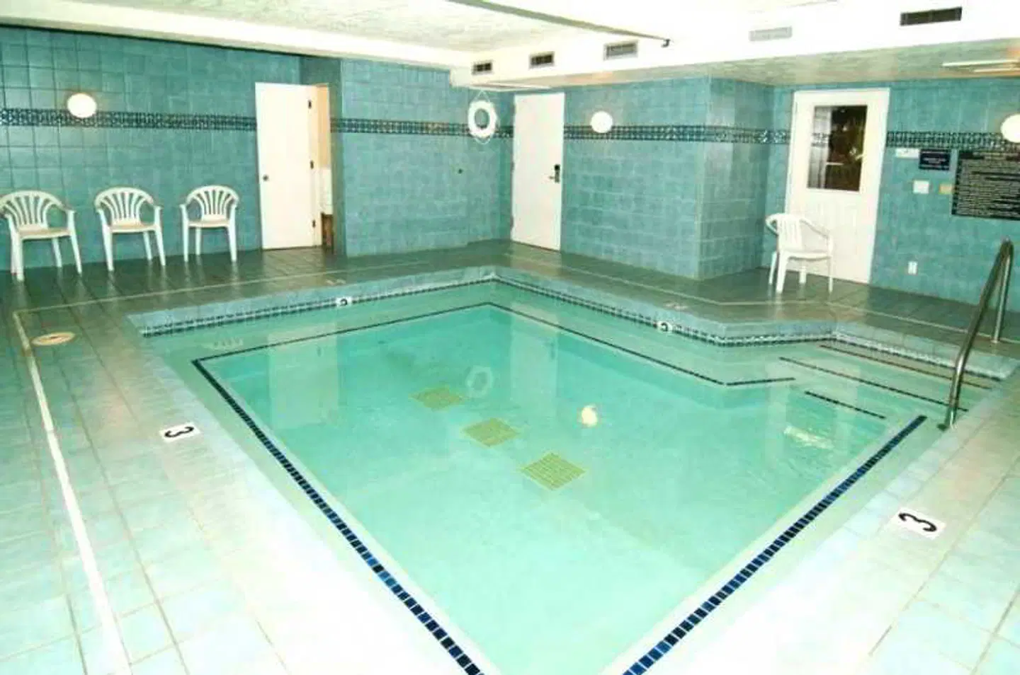 Quality Inn & Suites 49'er Hallenbad