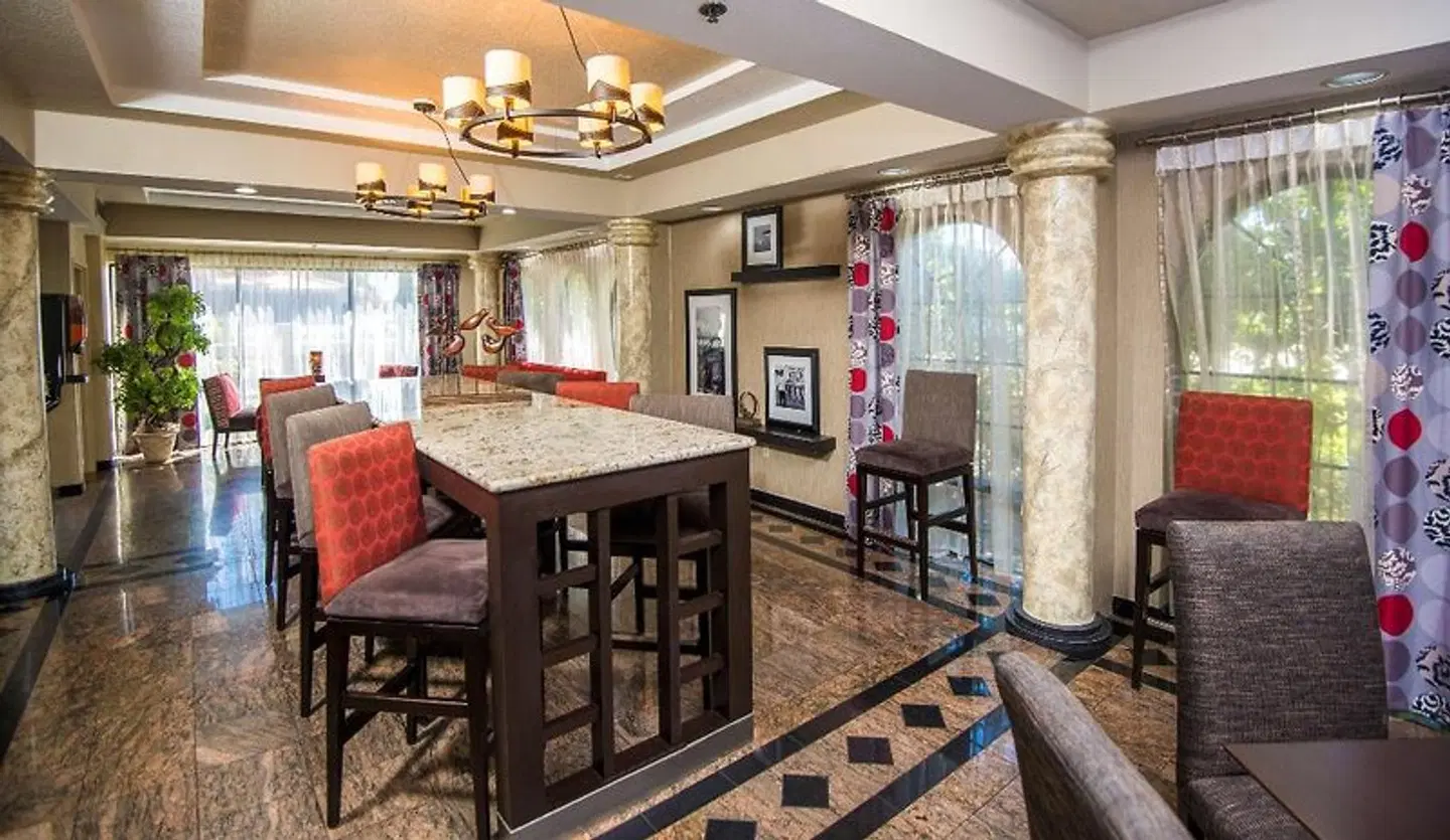 Hampton Inn St. Augustine-Historic District Bar