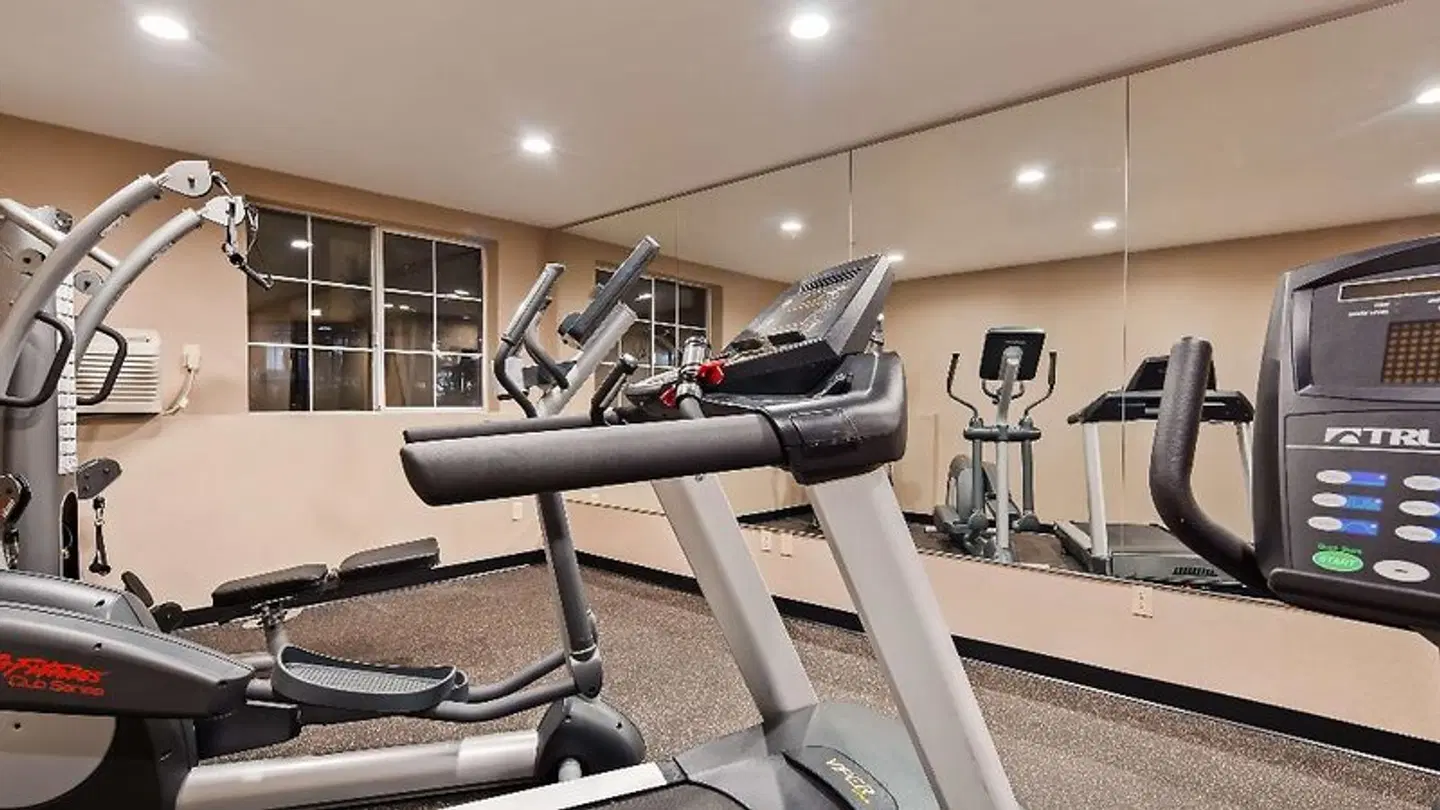 Best Western Plus Las Vegas West SPORTS_AND_LEISURE