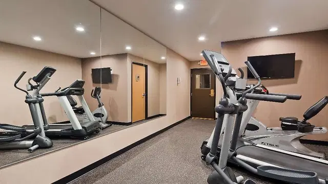 Best Western Plus Las Vegas West SPORTS_AND_LEISURE