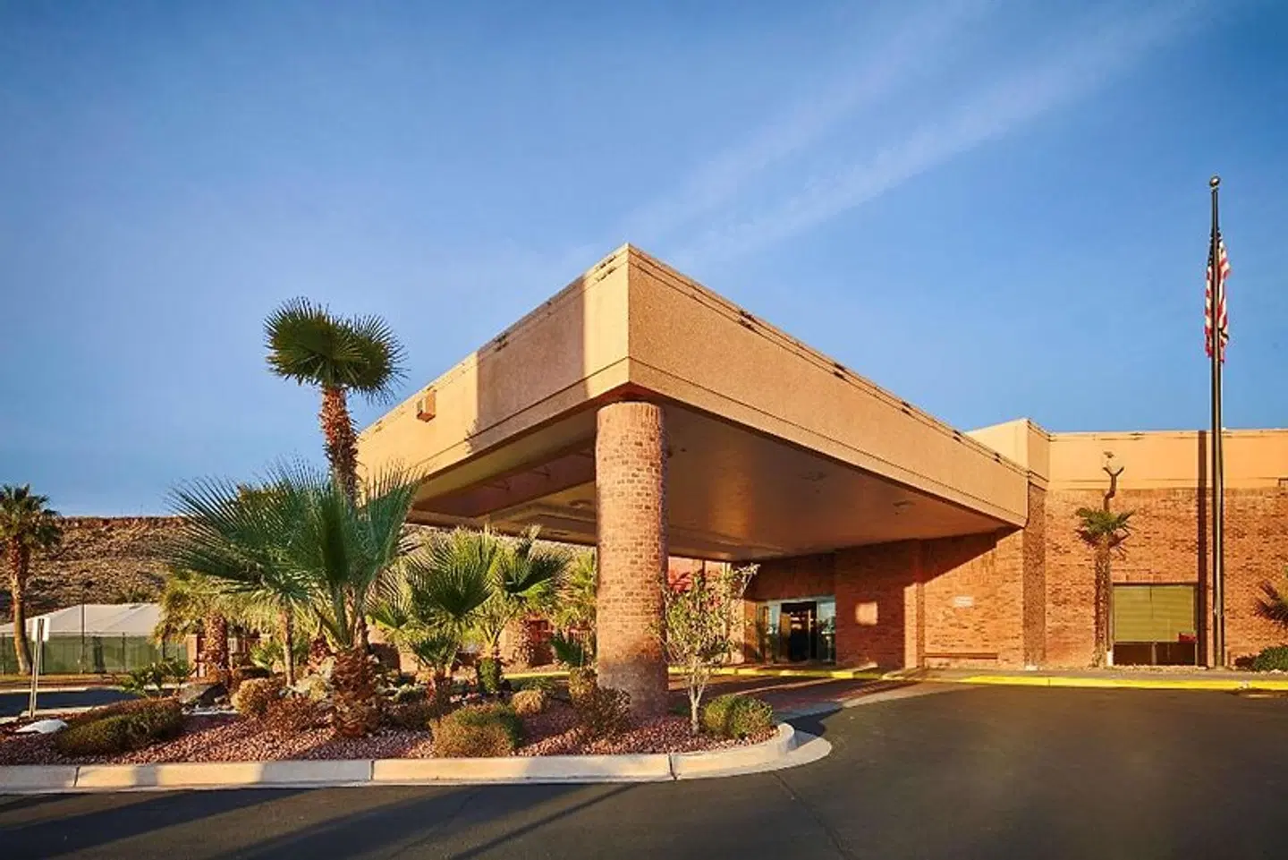 Red Lion Hotel & Conference Center St. George, UT EXTERIOR