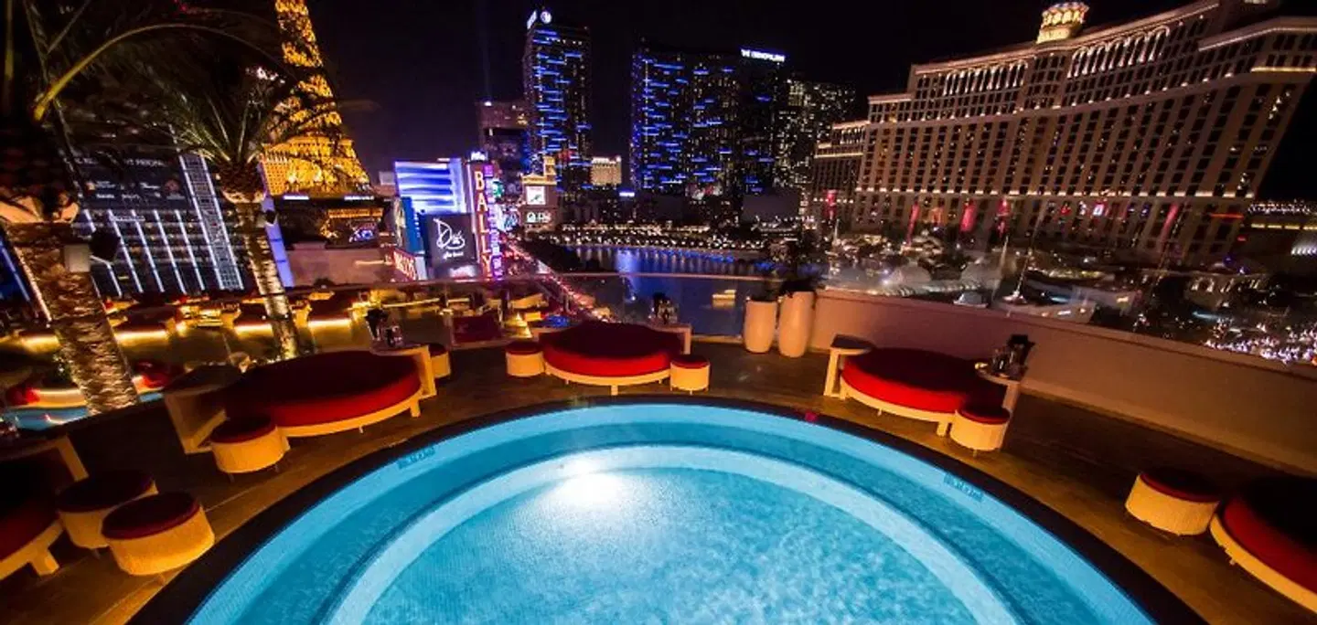 The Cromwell OUTDOOR_POOL