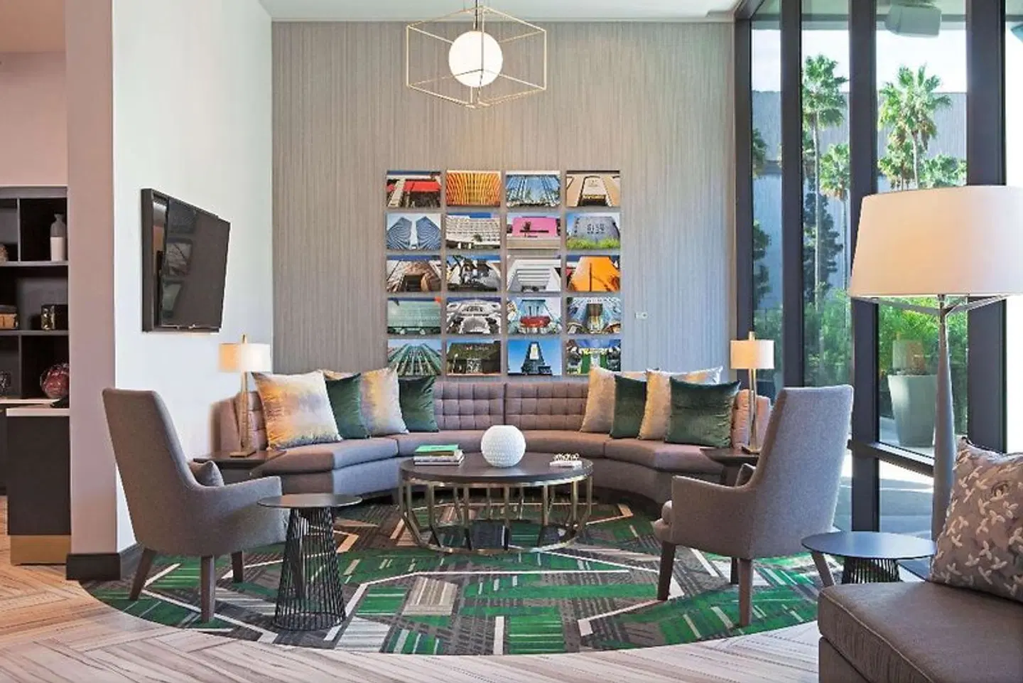 H Hotel Los Angeles, Curio Collection by Hilton Bar