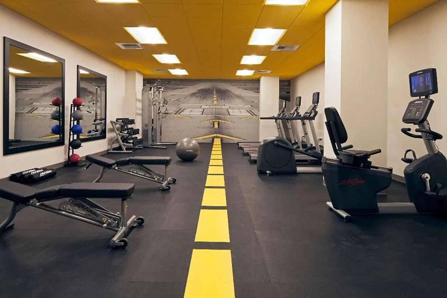 Homewood Suites by Hilton Los Angeles International Airport SPORTS_AND_LEISURE