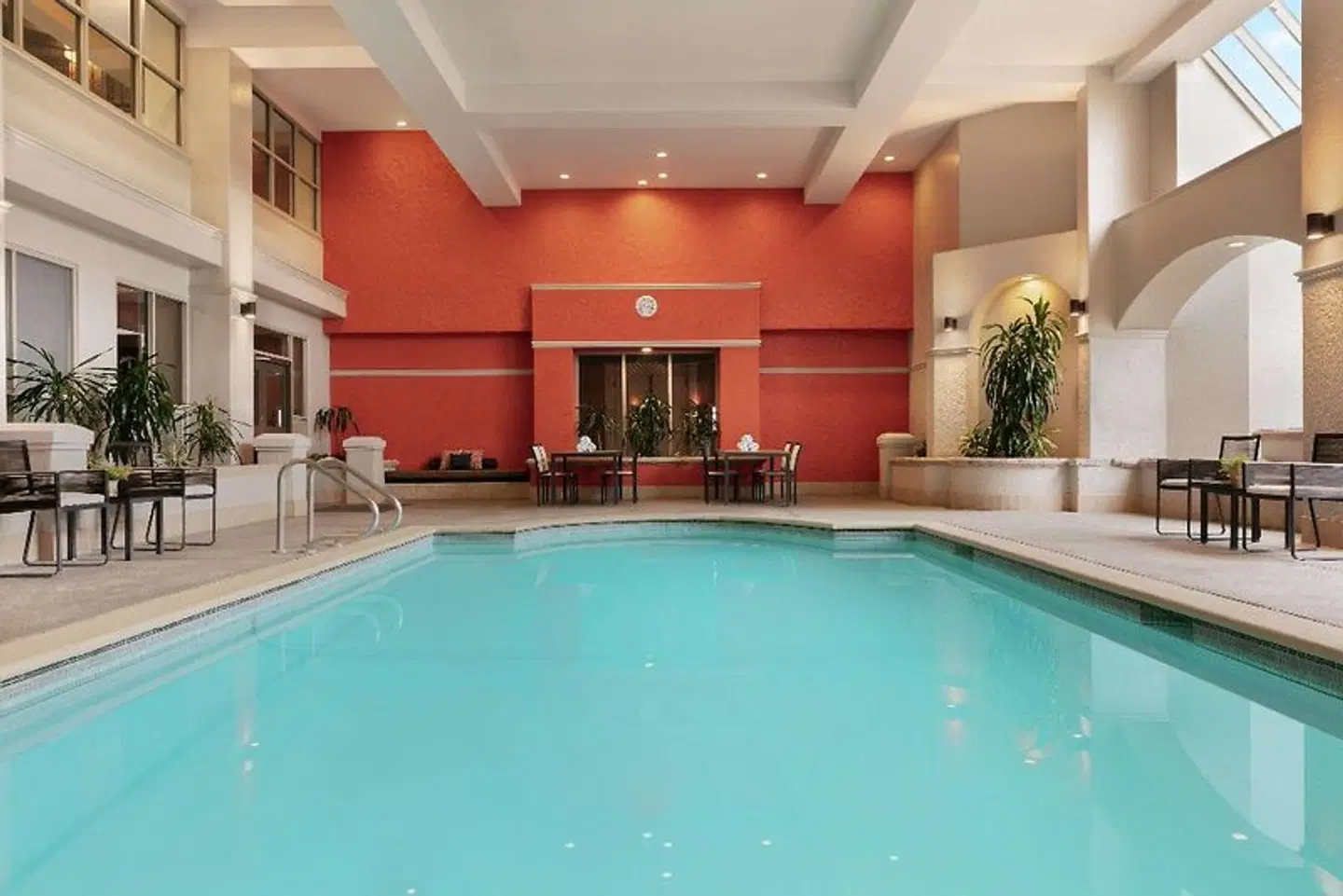 Embassy Suites by Hilton Los Angeles - Downey Hallenbad