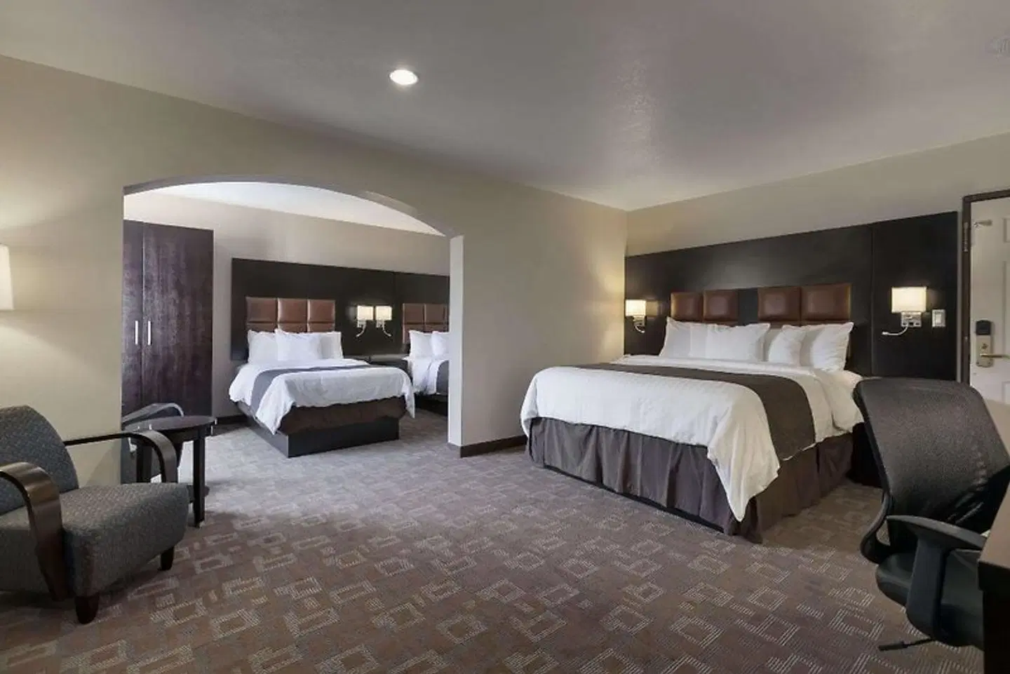 Days Inn by Wyndham Downey ROOM_EXAMPLE