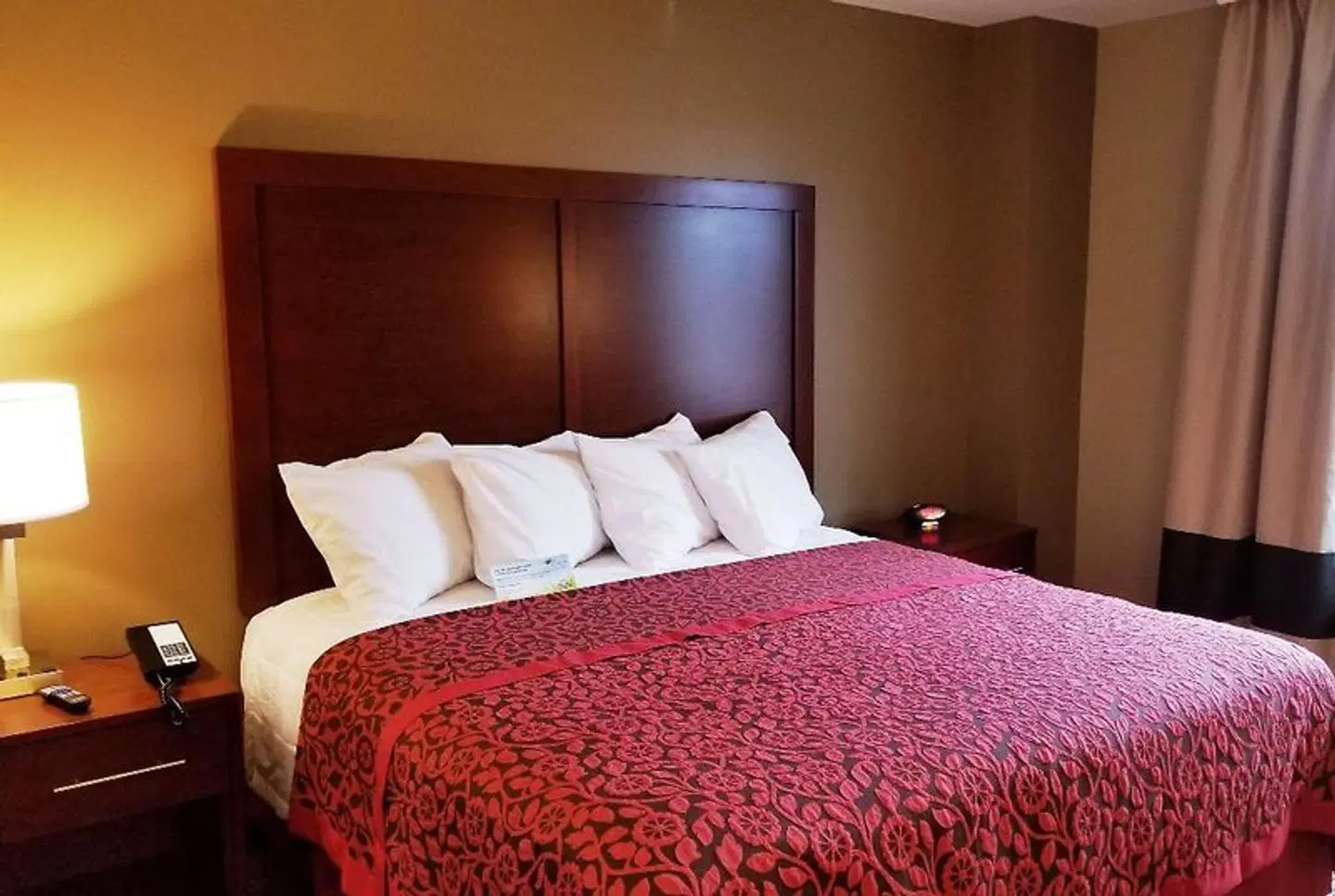 Days Inn by Wyndham Brooklyn Marine Park ROOM_EXAMPLE