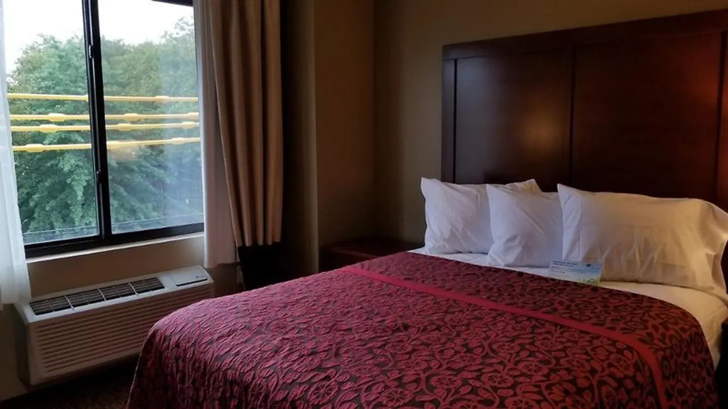 Days Inn by Wyndham Brooklyn Marine Park ROOM_EXAMPLE
