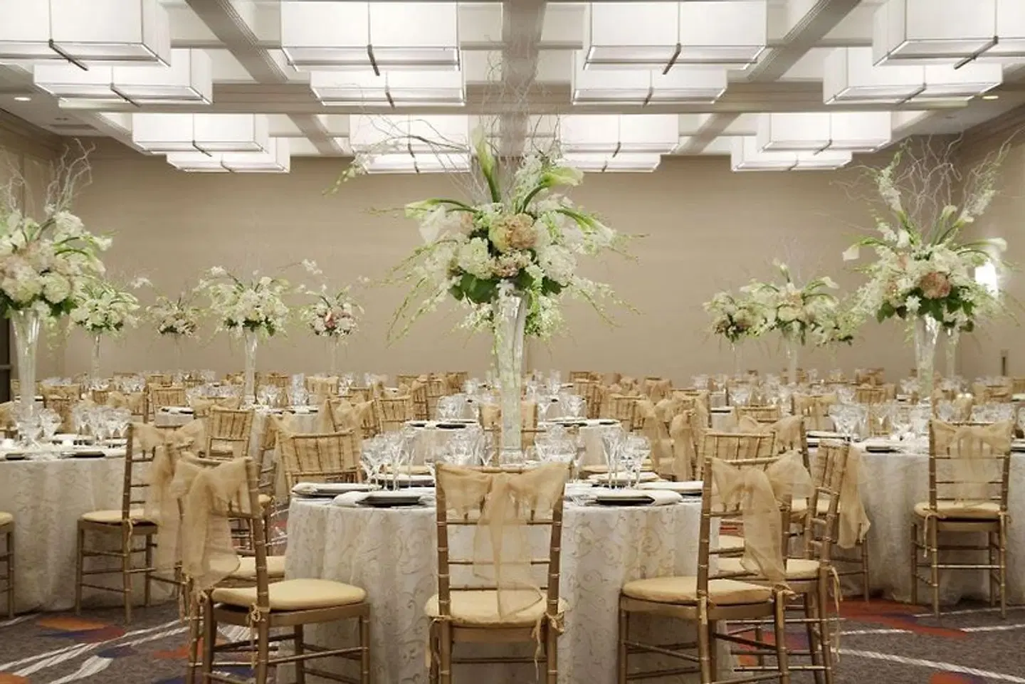 Hilton New York JFK Airport Hotel Restaurant
