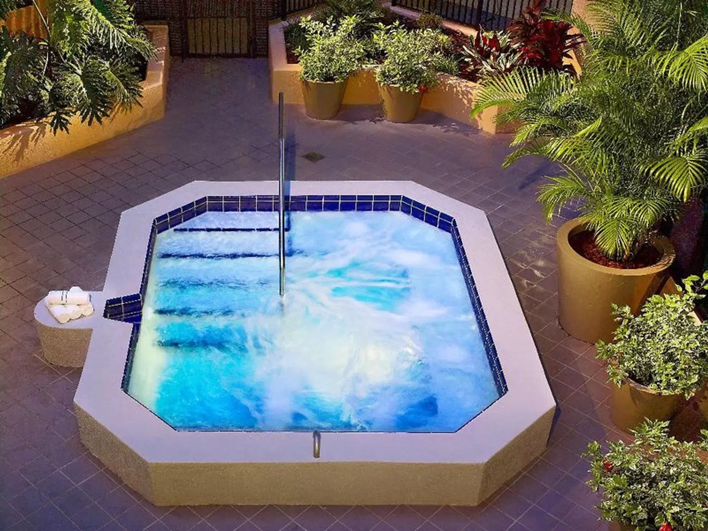 Sonesta ES Suites Orlando - International Drive OUTDOOR_POOL