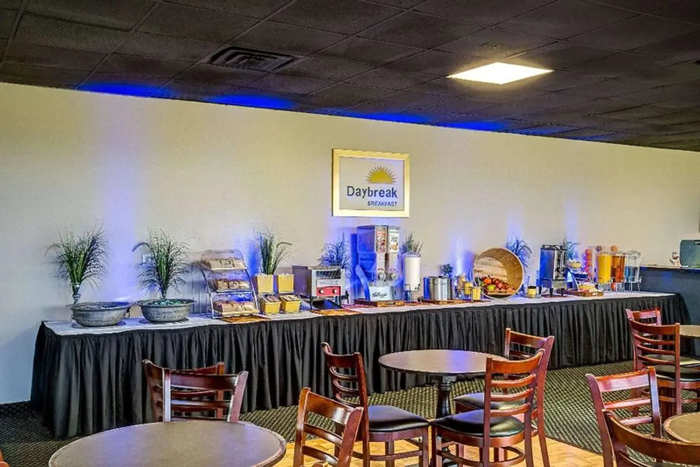 Days Inn by Wyndham Orlando Near Millenia Mall Bar