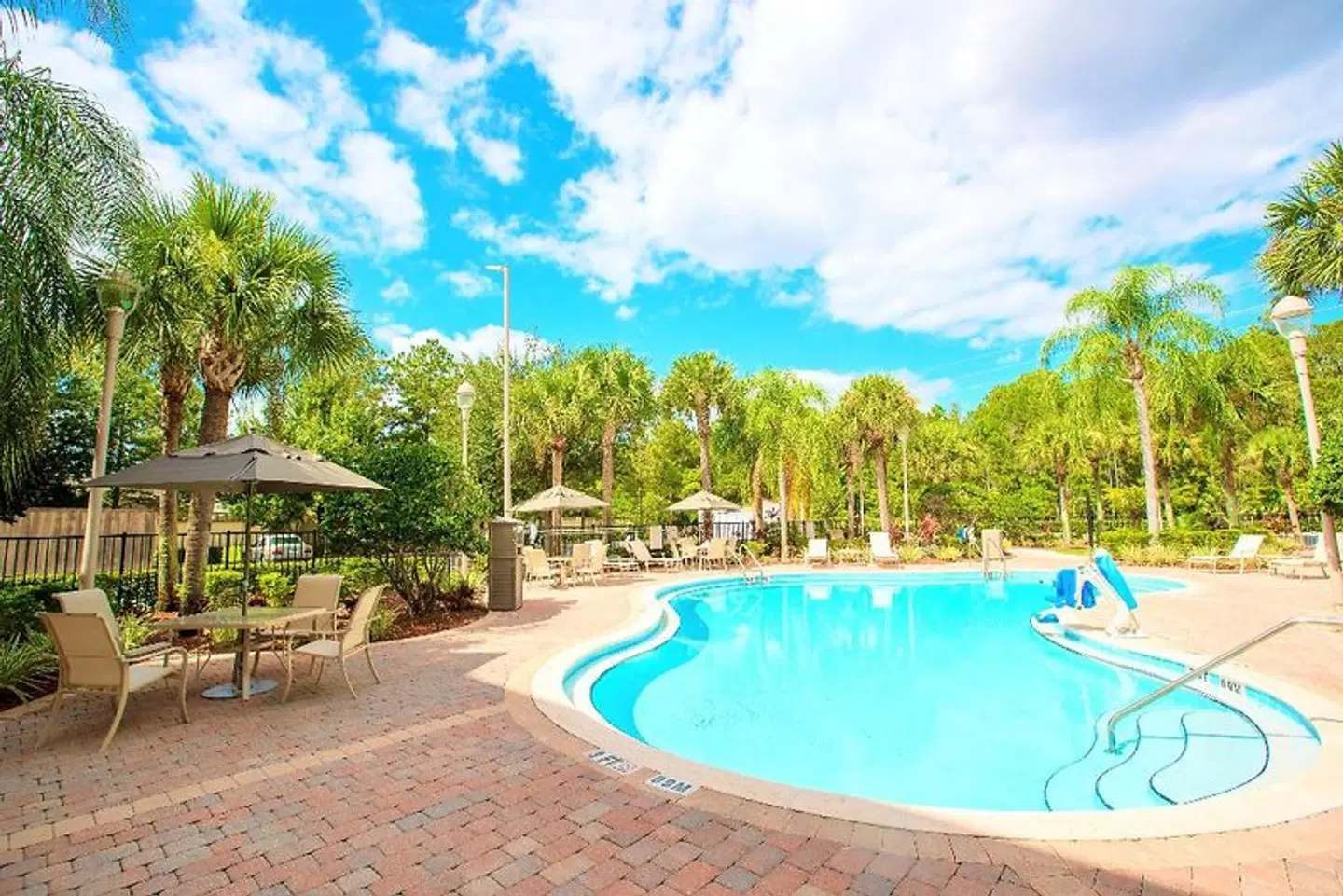 Best Western Plus Kissimmee-Lake Buena Vista South Inn & Suites OUTDOOR_POOL