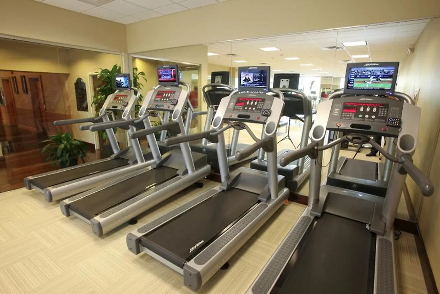 The Florida Hotel & Conference Center SPORTS_AND_LEISURE