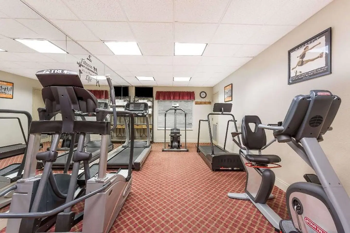 Hawthorn Suites by Wyndham Orlando Lake Buena Vista SPORTS_AND_LEISURE