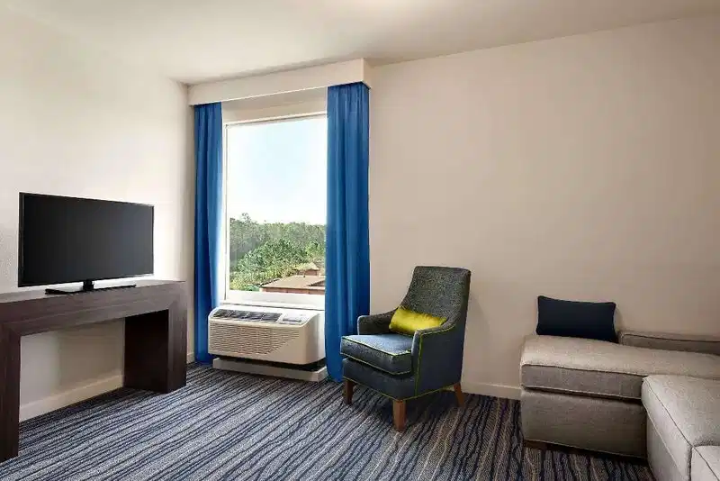 La Quinta Inn & Suites by Wyndham Orlando IDrive Theme Parks – Hotelfoto