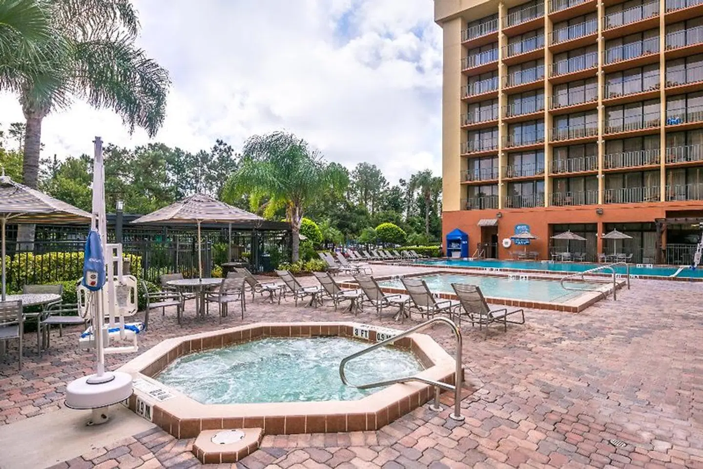 Holiday Inn & Suites Orlando SW - Celebration Area OUTDOOR_POOL