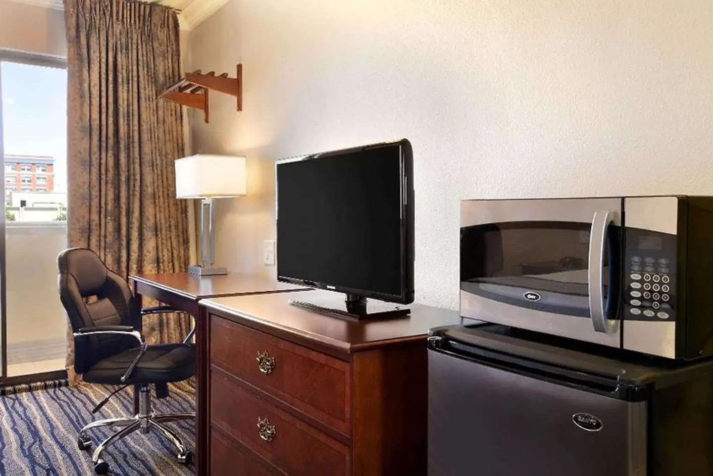 Days Inn by Wyndham Eureka CA ROOM_EXAMPLE