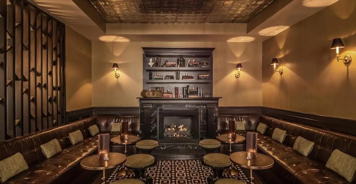 Gale Chicago LOUNGE_LOBBY