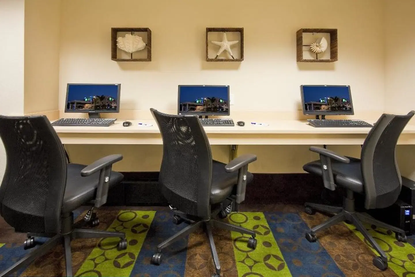 Holiday Inn Express & Suites Marathon ROOM_EXAMPLE