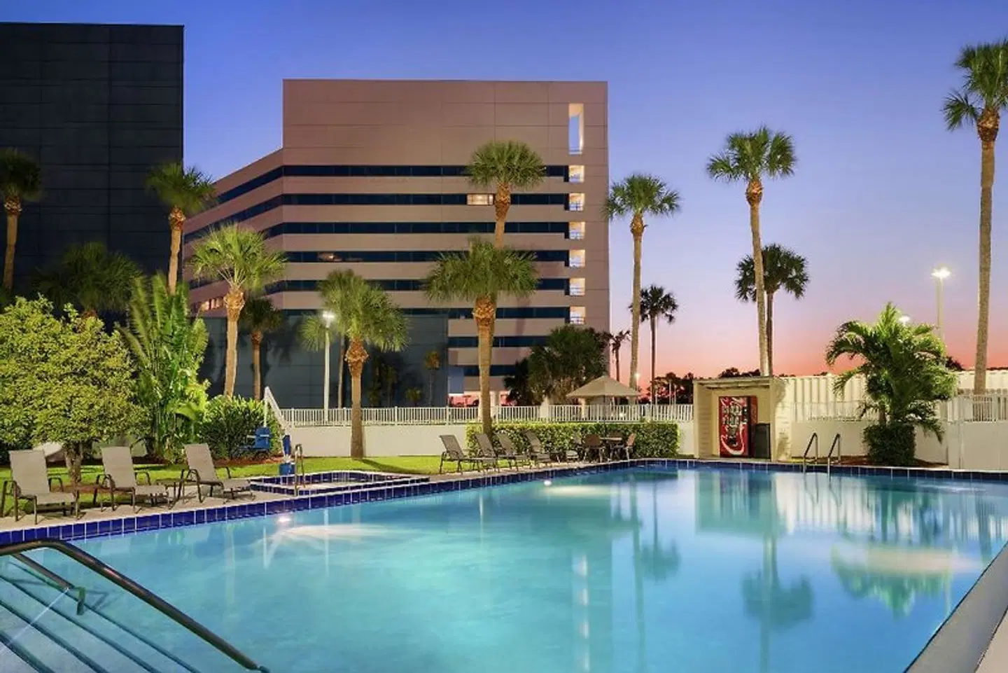 Hilton Melbourne Rialto Place OUTDOOR_POOL