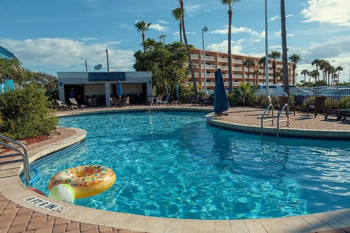 Best Western Cocoa Beach Hotel & Suites OUTDOOR_POOL