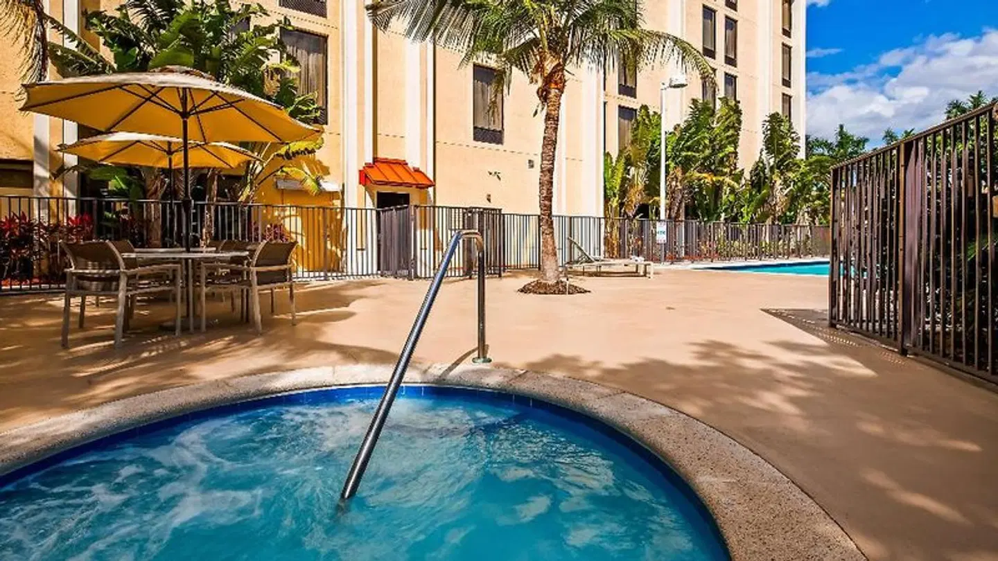 Best Western Plus Kendall Hotel & Suites HEALTH_BEAUTY