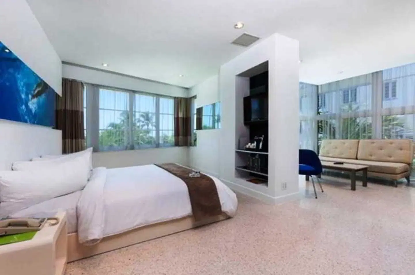 Clevelander South Beach ROOM_EXAMPLE