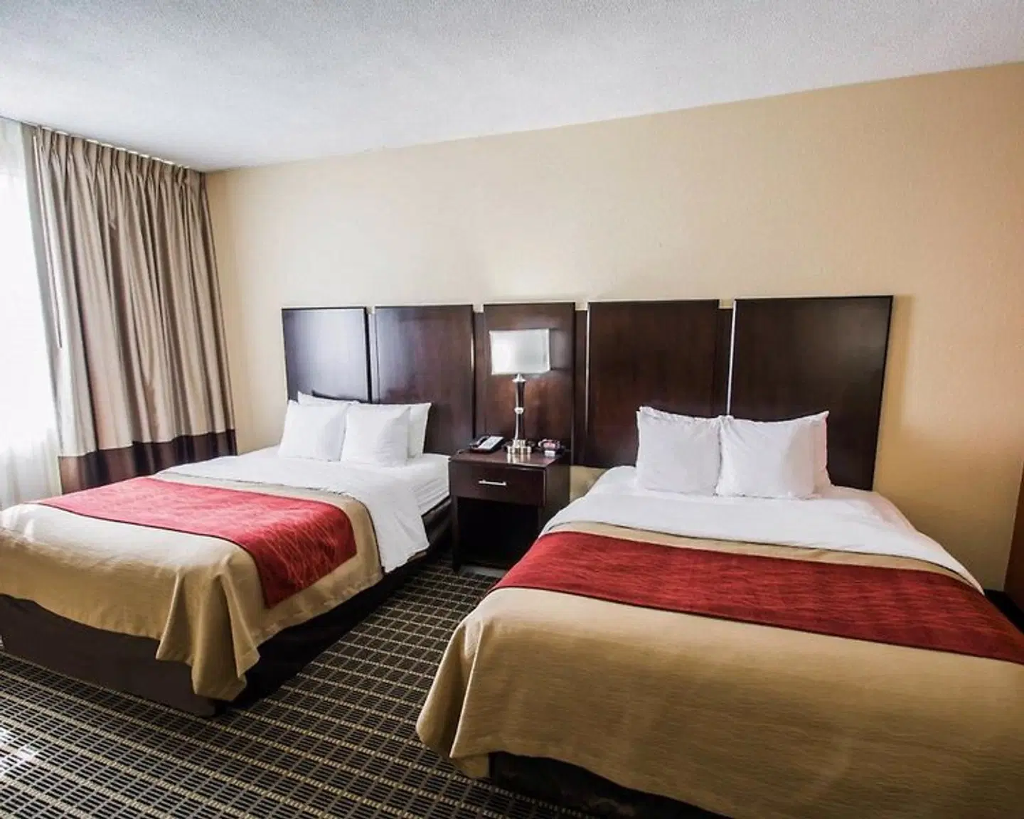 Clarion Inn & Suites Miami Airport ROOM_EXAMPLE
