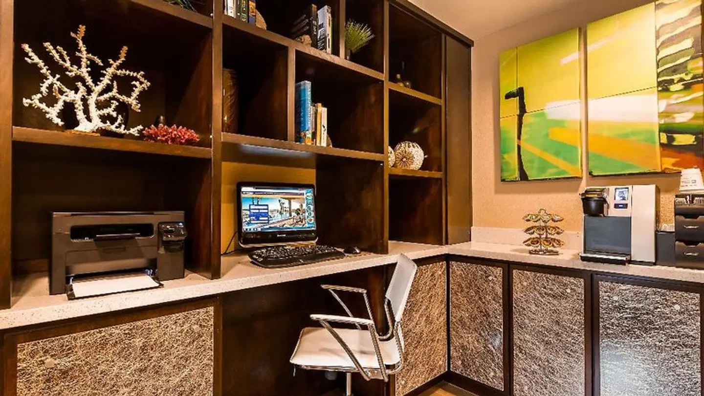 Best Western Carmel's Town House Lodge LOUNGE_LOBBY