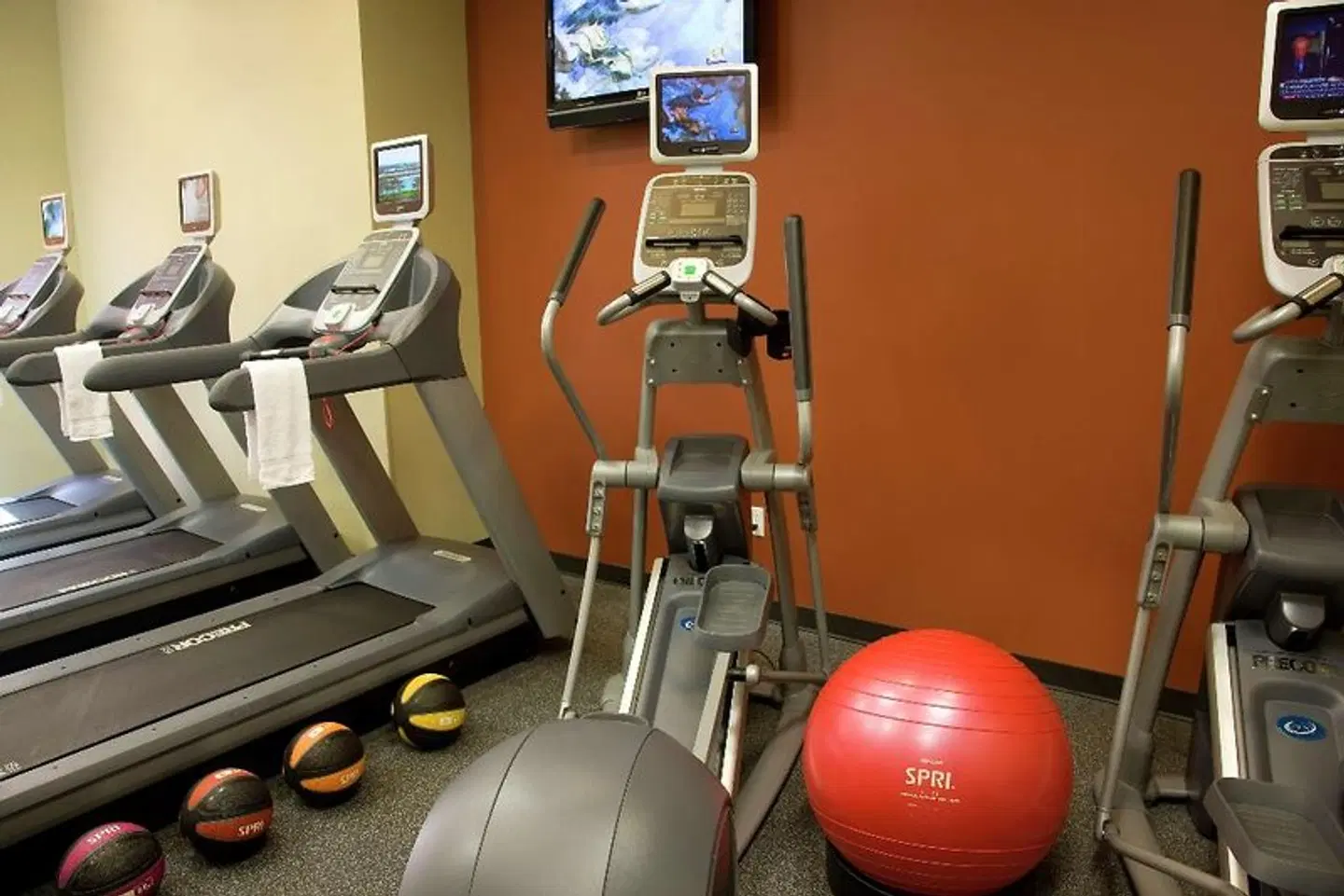 Hilton Garden Inn Minneapolis Downtown SPORTS_AND_LEISURE