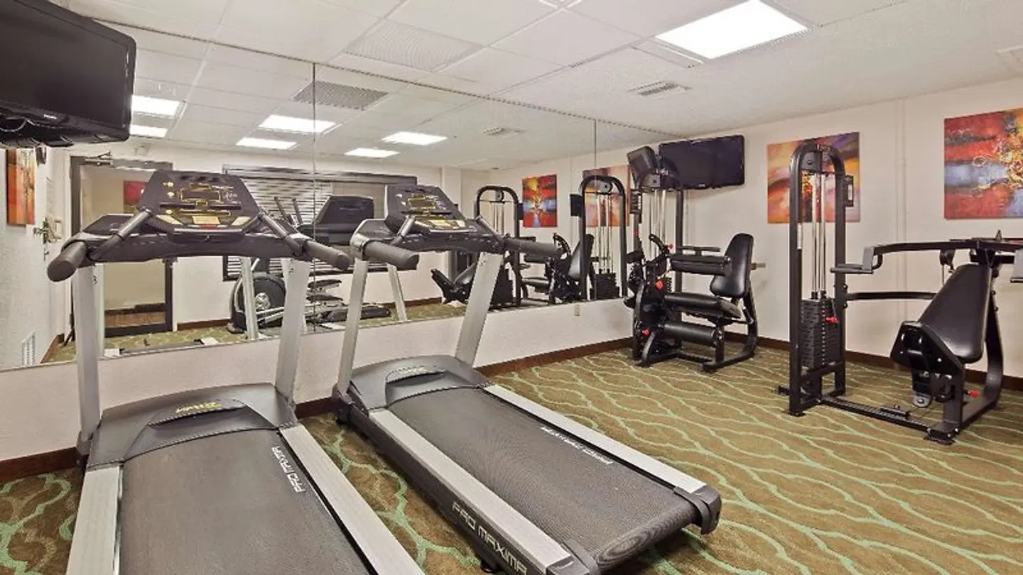 Best Western Plus University Inn SPORTS_AND_LEISURE