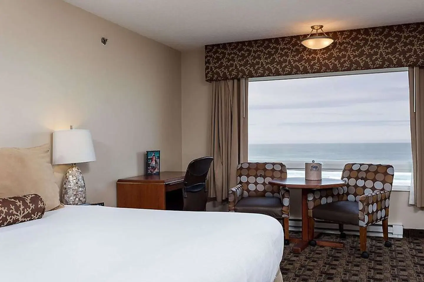 Shilo Inn Suites Newport ROOM_EXAMPLE