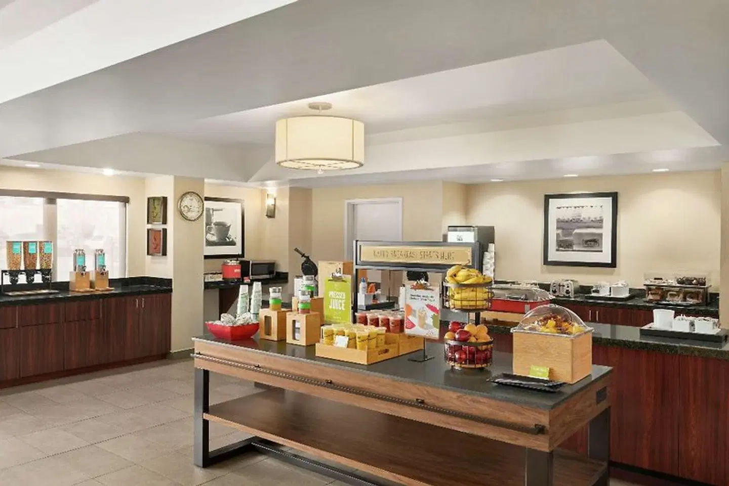 Hampton Inn Portland-Airport Restaurant