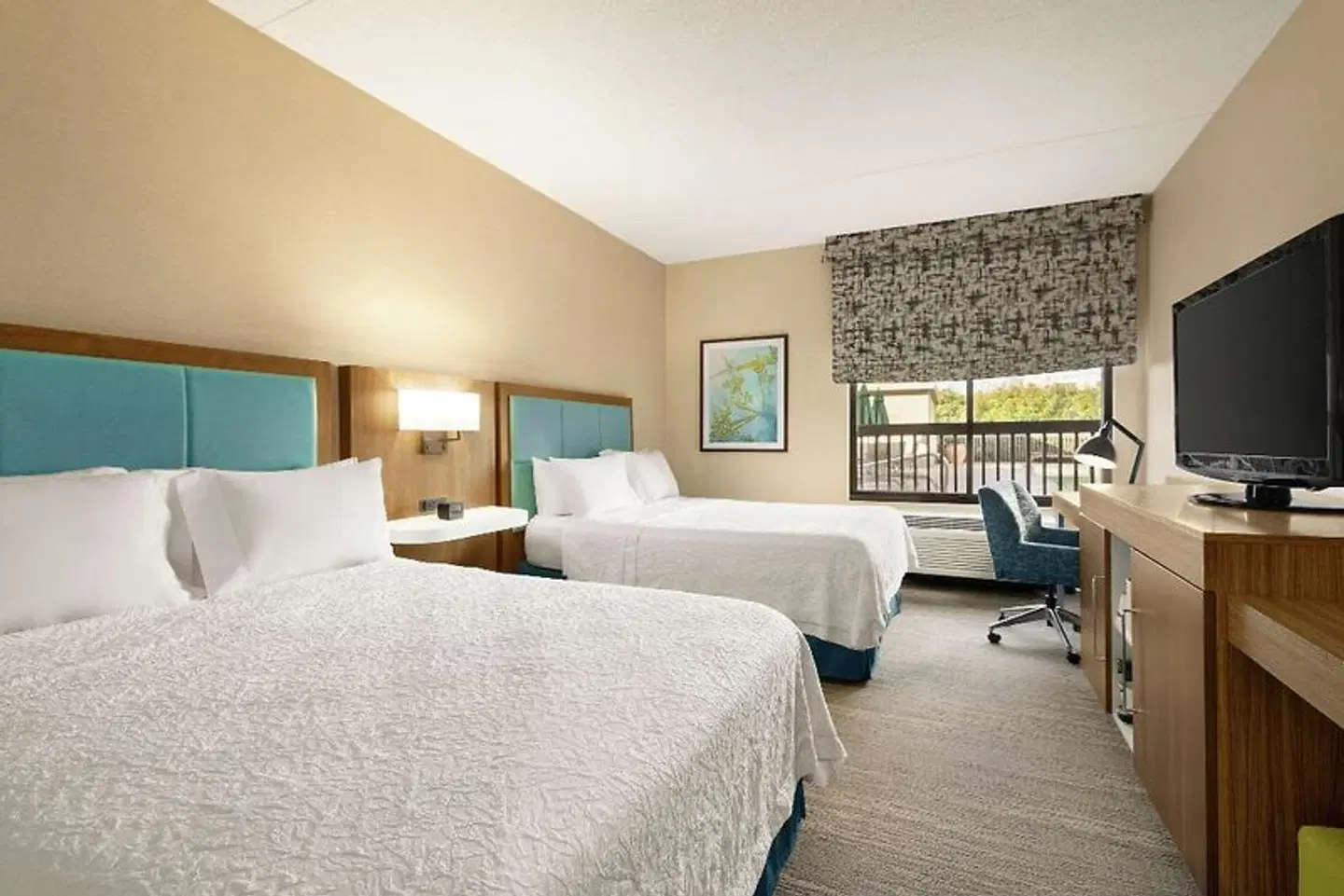 Hampton Inn Portland-Airport ROOM_EXAMPLE